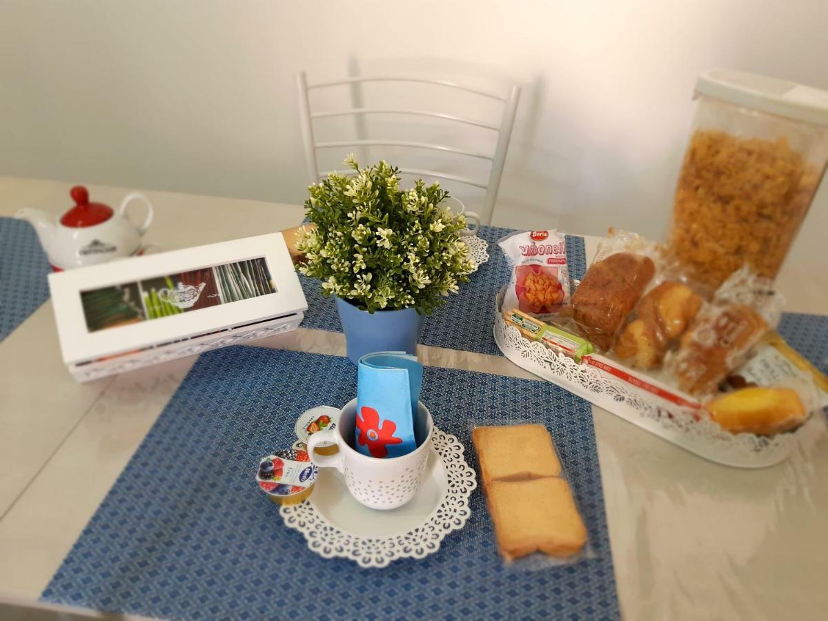 Nanas Appartement Napels Buitenkant foto
